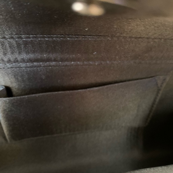 Beautiful and versatile purse - Picture 3 of 3